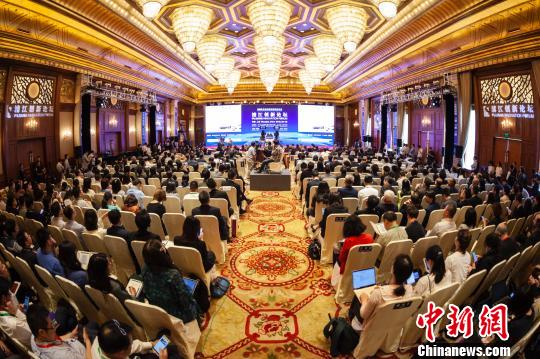 科技部部长：中国将加强从“0”到“1”的基础研究