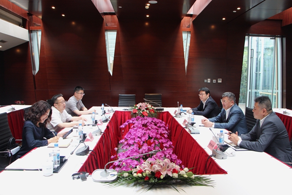 区领导拜访上海多家知名企业