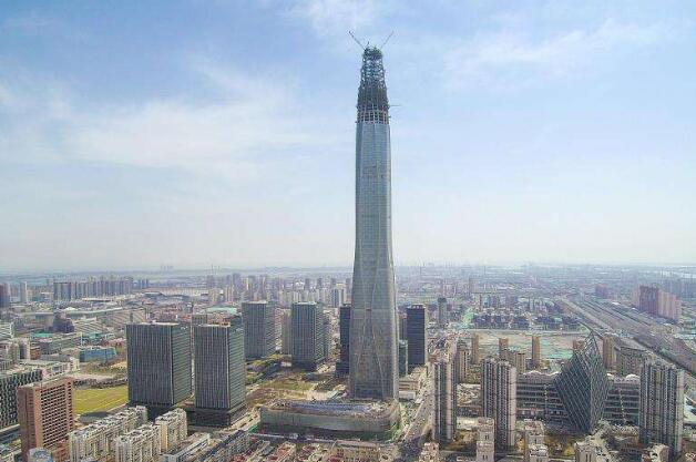 中国北方第一高楼天津周大福竣工 创百余项国家专利成果