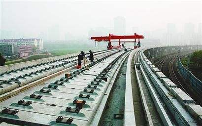 铁龙飞驰强国脉——新中国成立70周年铁路交通发展成就综述