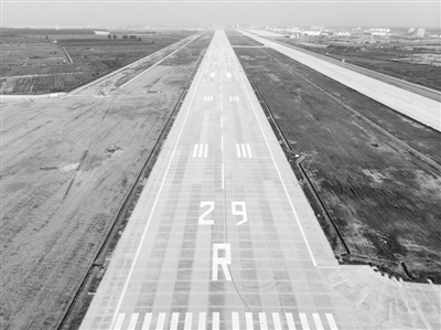 二十年技术积累用水泥混凝土铺就世界顶级机场跑道