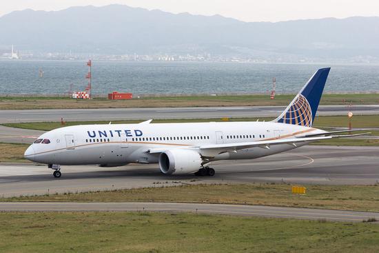美联航削减4月份航班数量 并暂停新员工招聘