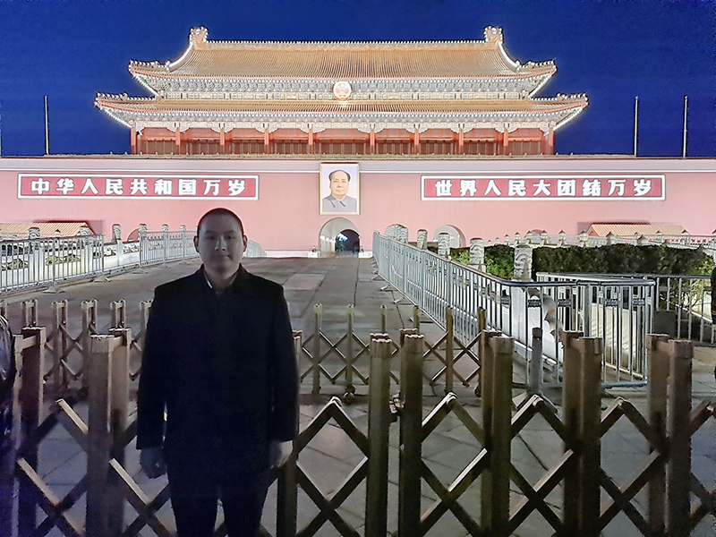 投促中国创始人吴永豪一行赴北京天安门参观学习