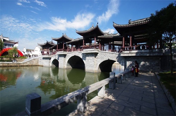 旅游