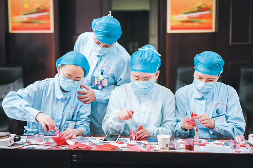 5·12 国际护士节 龙湾区第一人民医院举办“口红DIY”活动