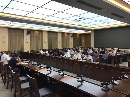 如东县政府常务会议集中学习乡村振兴促进法