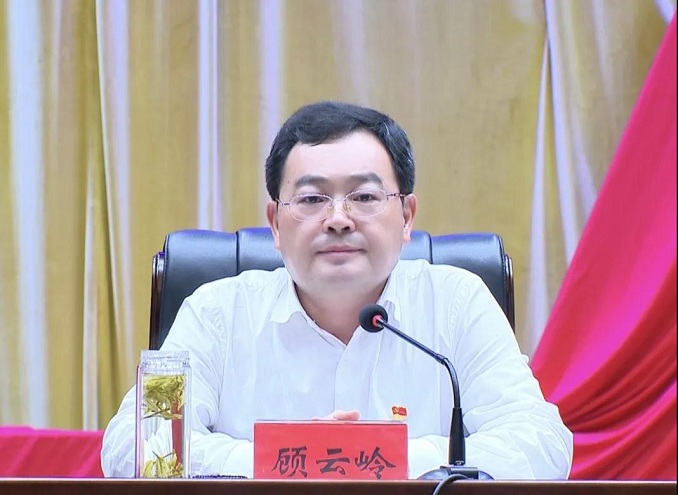 我县召开庆祝中国共产党成立100周年座谈会暨“七一”表彰会