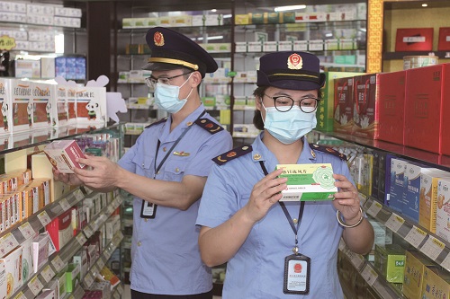 龙游县市场监管局监管人员开展疫情防控检查