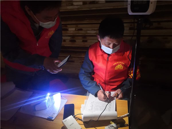 市自然资源和规划局谯城分局志愿者助力全员核酸检测工作
