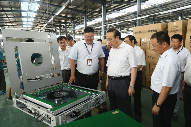 在雀锦文化用品公司检查