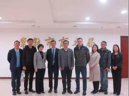 常熟市商务局局长赵东方会见芬欧汇川常熟纸厂总经理