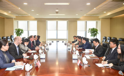 吴庆文会见罗氏诊断全球运营总监Kent Kost一行