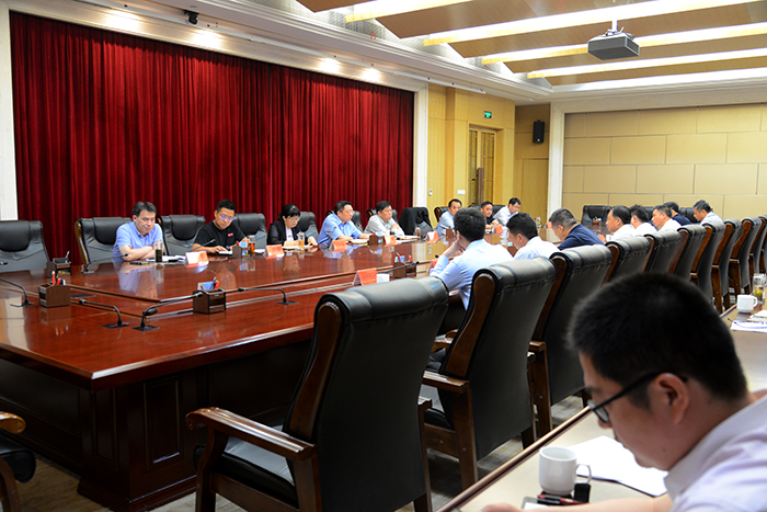 区召开1-4月财政收入分析暨“双过半”动员部署会