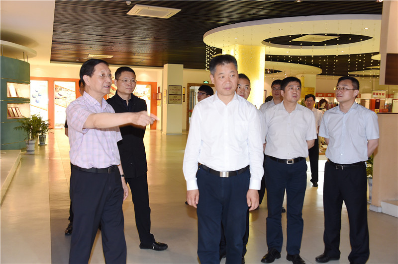 潘国强在调研全市经济运行情况时强调：提振发展信心,优化营商环境
