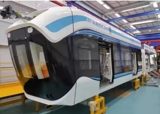 中铁科工悬挂式单轨列车正式亮相 计划年内在武汉试跑