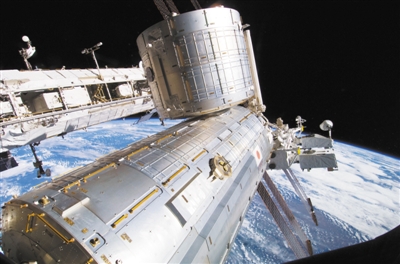 宇航员太空行走修复阿尔法磁谱仪