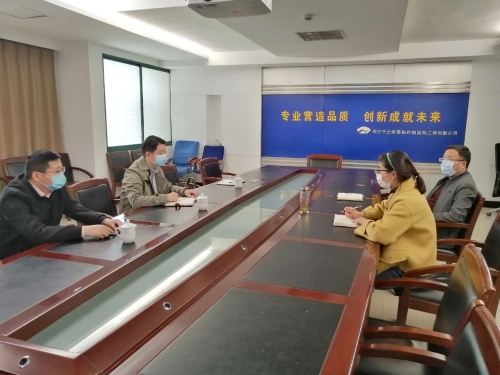 秀洲医保分局深化“三服务”助推企业破冰前行