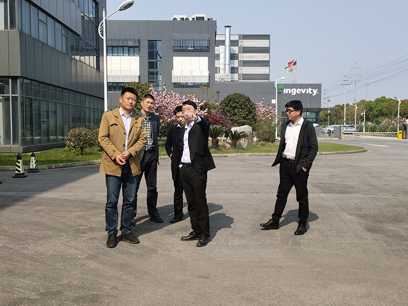 投促中国创始人吴永豪，安徽省新芜经济开发区党工委书记、管委会主任后向前一行赴常熟飞煌工业园交流学习