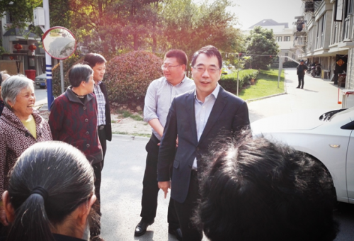 羌强书记赴中兴街道开展“走帮服”活动