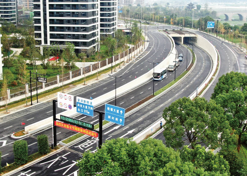 我区首条城市隧道望湖路隧道通车