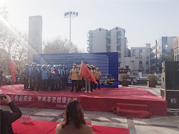 我县启用网络餐饮“食安封签”