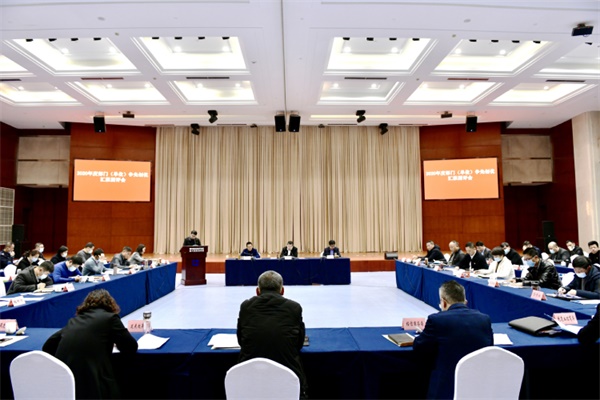 我区开展2020年度部门（单位）争先创优汇报测评会