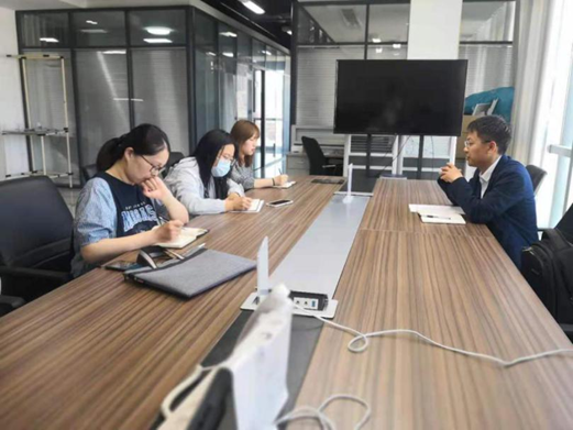 高新区经发局走访调研徐州智谷光频产业研究院