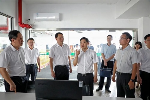章根明一行来我市调研