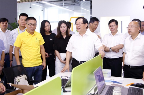 凭智慧驱产业孵化——这就是对她的最优解