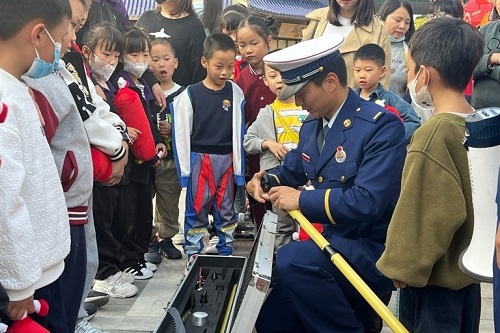 消防宣传在行动