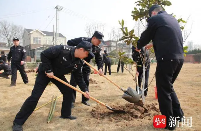 扬中公安：“公安蓝”守护“生态绿”