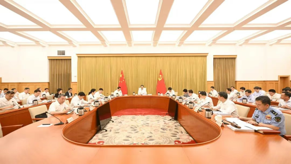 市委举行超大城市现代化治理示范区建设专题调研成果交流会