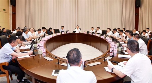 市政府召开第52次常务会议