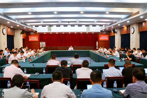 张崇波主持召开十届区政府第54次常务会议