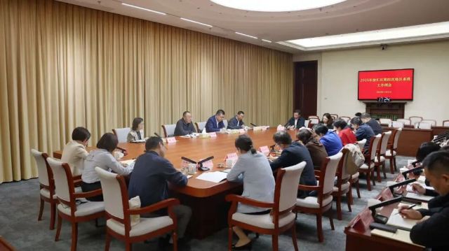 2025年徐汇区第四次地区系统工作例会举行