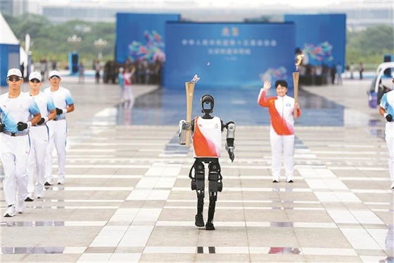 十五运会火炬传递启动仪式在深圳举行