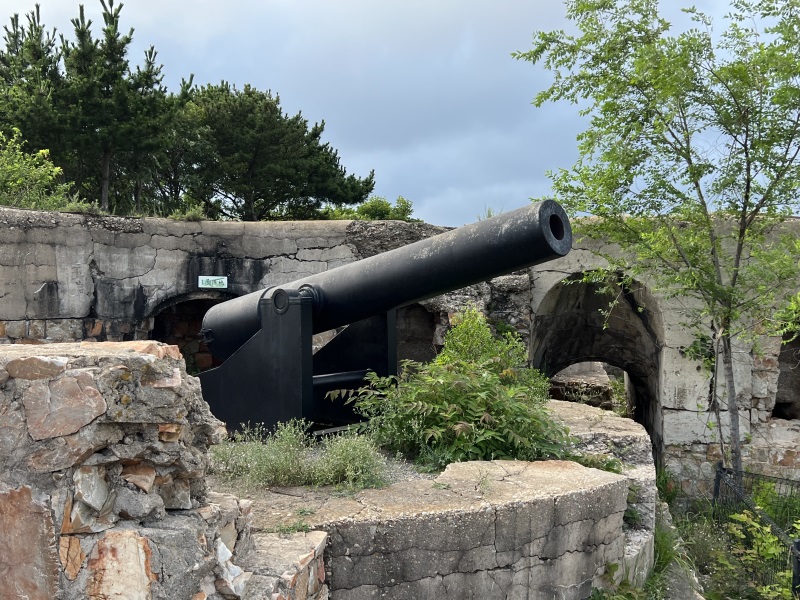 投促中国创始人吴永豪一行赴辽宁省大连市旅顺口区旅顺西炮台风景区参观学习