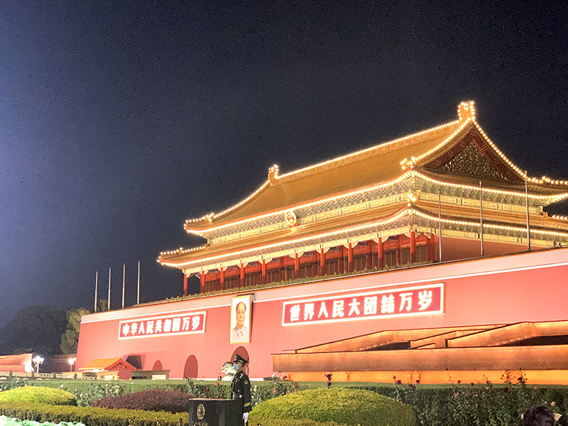 投促中国创始人吴永豪一行赴北京天安门参观学习