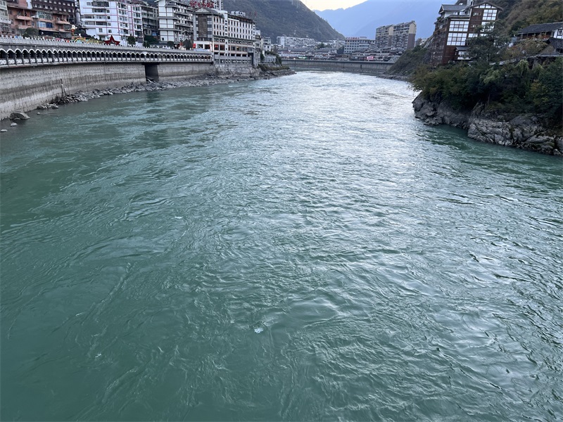 投促中国创始人吴永豪一行赴红色旅游胜地泸定桥参观学习