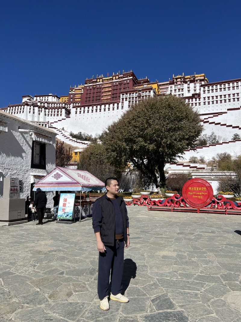 投促中国创始人吴永豪一行赴布达拉宫参观学习