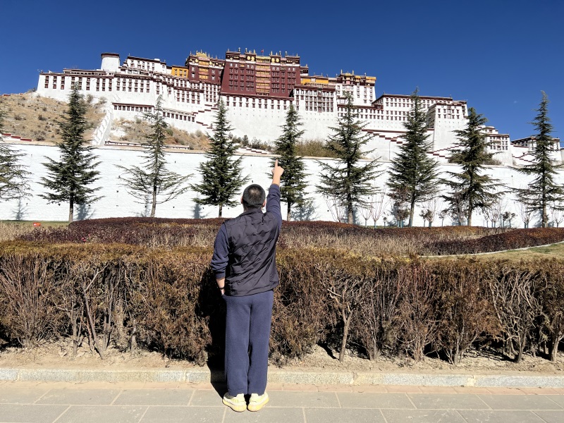 投促中国创始人吴永豪一行赴布达拉宫参观学习