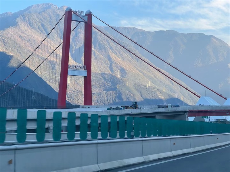 投促中国创始人吴永豪一行赴红色旅游胜地泸定桥参观学习