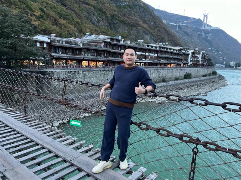 投促中国创始人吴永豪一行赴红色旅游胜地泸定桥参观学习