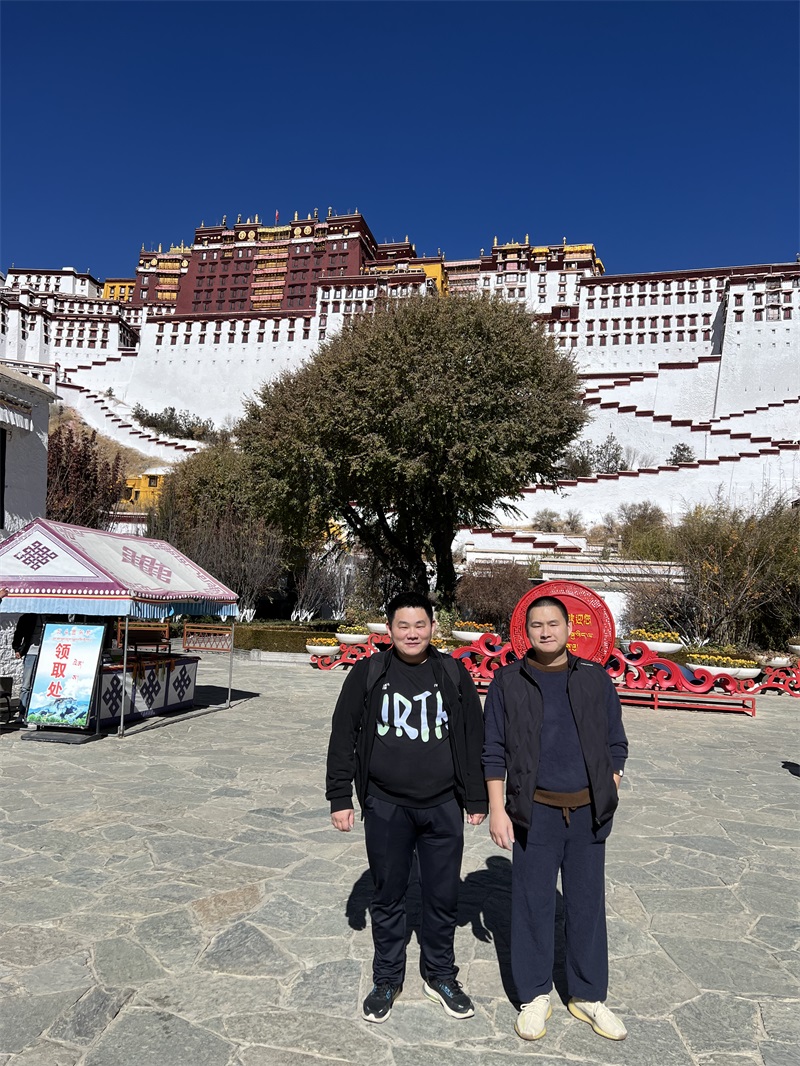 投促中国创始人吴永豪一行赴布达拉宫参观学习