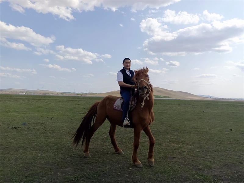 投促中国创始人吴永豪一行赴河北省承德市丰宁满族自治县西北部丰宁坝上草原参观学习