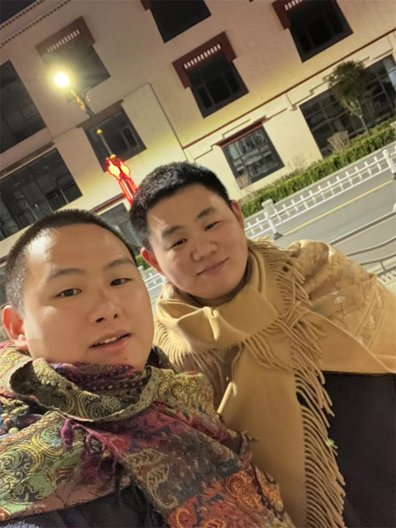 投促中国创始人吴永豪一行赴布达拉宫参观学习