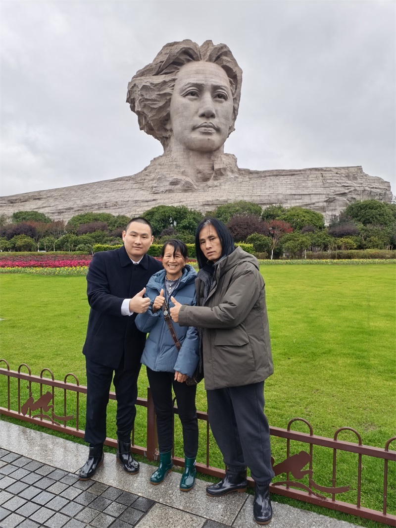 投促中国创始人吴永豪一行赴湖南省长沙市岳麓区橘子洲参观学习