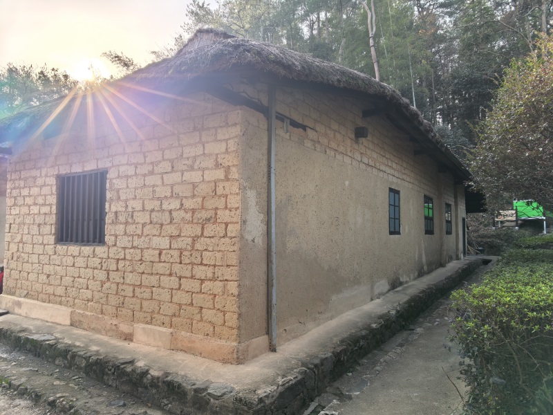 投促中国创始人吴永豪一行赴湖南省湘潭市韶山市韶山乡韶山村韶山旅游区第一批全国重点文物保护单位毛泽东同志故居参观学习