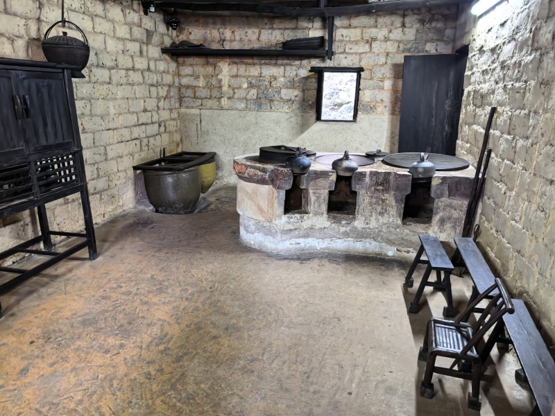 投促中国创始人吴永豪一行赴湖南省湘潭市韶山市韶山乡韶山村韶山旅游区第一批全国重点文物保护单位毛泽东同志故居参观学习