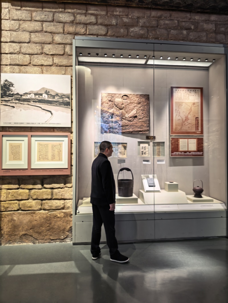 投促中国创始人吴永豪一行赴湖南省湘潭市韶山市韶山乡韶山村韶山旅游区全国中小学生研学实践教育基地毛泽东同志纪念馆参观学习